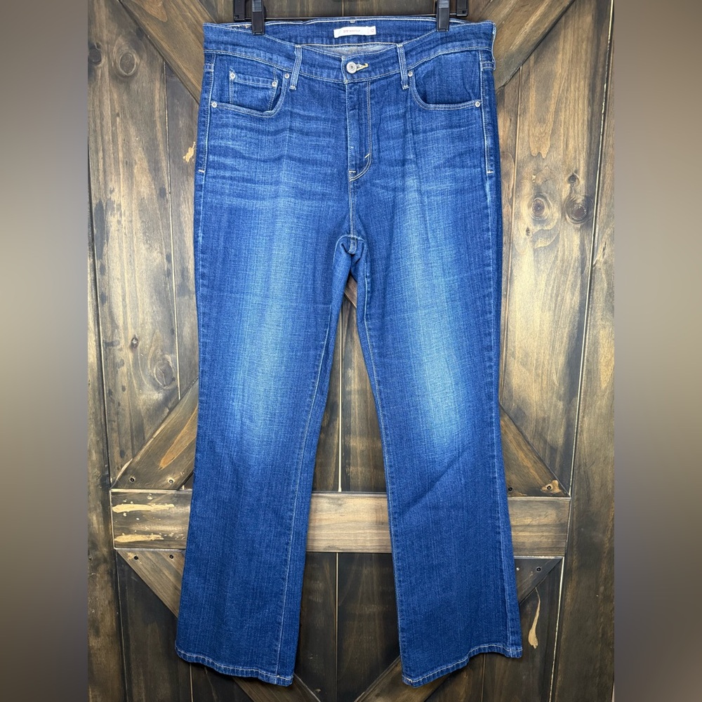 Levi’s Women’s 515 Size 12 Bootcut Medium Wash Blue Jeans